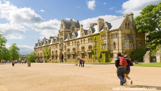 19 Universitas Ternama yang Berdiri di Kota Paris